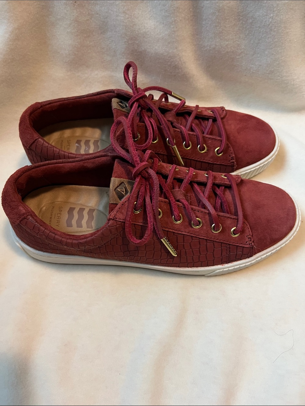 Sperry Women’s Crimson Anchor Plushwave Croc Nubuck Leather Sneakers Size 8 - Picture 2 of 8